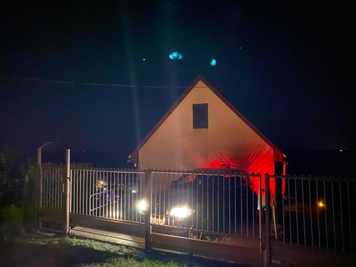 Feher Szolo Vendeghaz Sátoraljaújhely Buitenkant foto